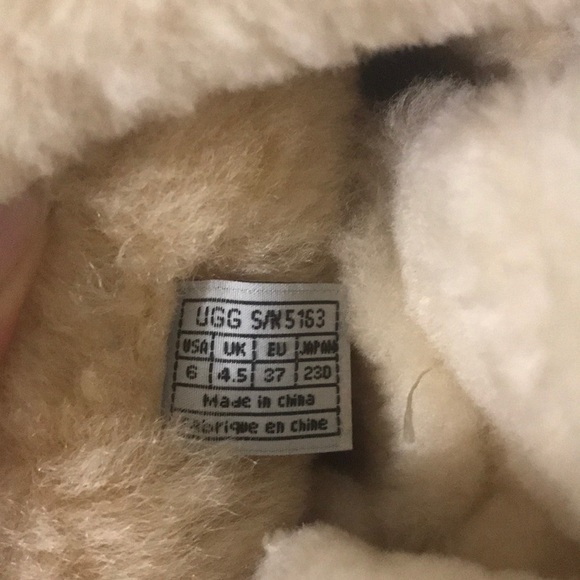 Ugg Tall Side Lace Up Boot - Picture 4 of 7